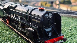 Hornby Triang Evening Star 92220 00/H0