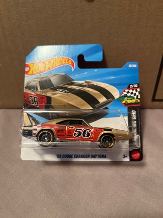 Hot Wheels '69 Dodge Charger Daytona