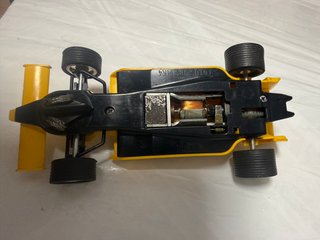 Coche Scalextric Lotus JPS MK4 Amarillo