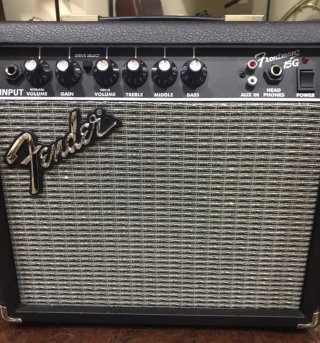 Amplificador Fender Frontman 15G