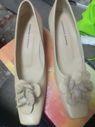 Zapatos Brenda Zaro Beige Flores Talla 38