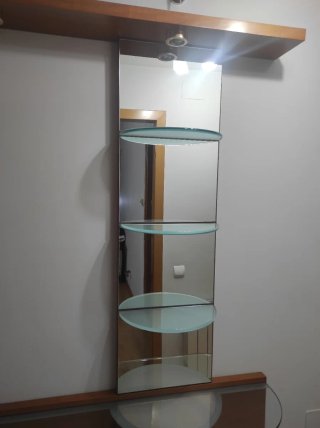 Mueble recibidor madera y cristal