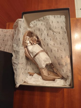 Sandalias Lodi Piel Doradas, usadas una vez