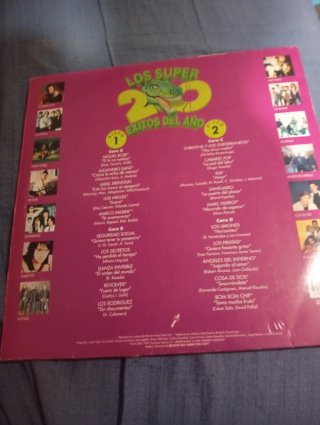 4 Vinilos