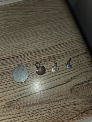 4 Colgantes Vírgen y Jesucristo