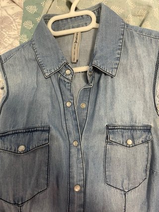 Camisa sin mangas con encaje
