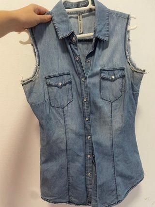 Camisa sin mangas con encaje