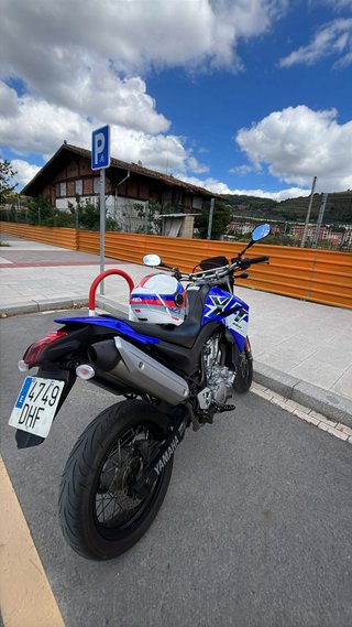 Yamaha XT660 Supermotard Azul/Blanco