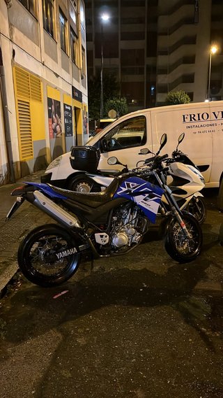 Yamaha XT660 Supermotard Azul/Blanco