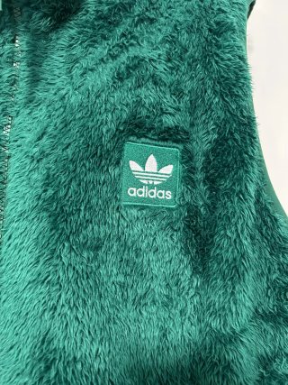 Chaqueta Adidas sin manga reversible