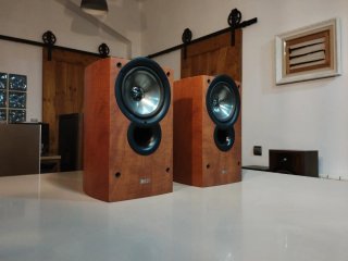 Altavoces KEF IQ-10