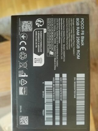Xiaomi Poco F6 256GB/8RAM en su caja