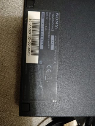 Consola Sony PS2 Negra + Accesorios más un juego