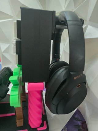 Soporte Mandos y Auriculares GTA VI 3D