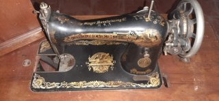 Máquina de coser Singer antigua