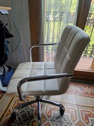 Sedia da ufficio beige e argentata