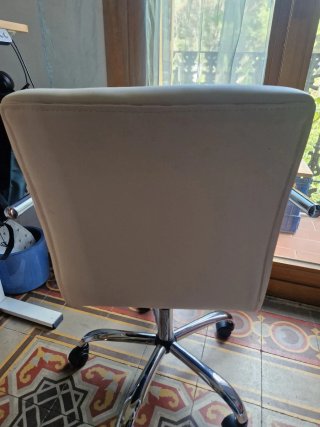 Sedia da ufficio beige e argentata
