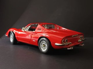 Ferrari Dino 246 GTS 1972 scala 1:18