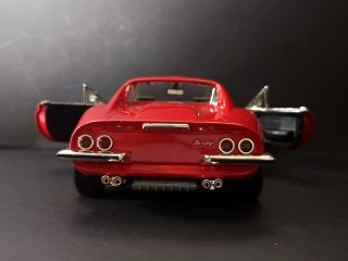 Ferrari Dino 246 GTS 1972 scala 1:18