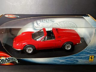 Ferrari Dino 246 GTS 1972 scala 1:18