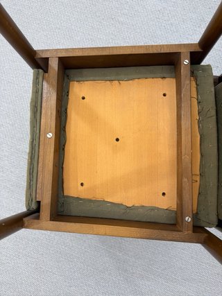 Sillas de comedor de madera y tela