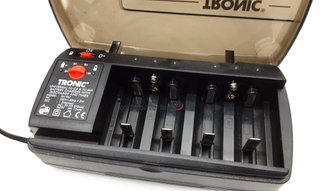 cargador pilas  tronic kh967