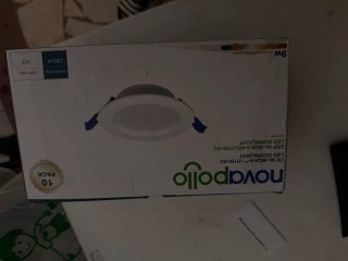 Plafón pequeño de plástico