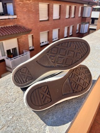 Converse Chuck Taylor AllStar negras bordadas EU40