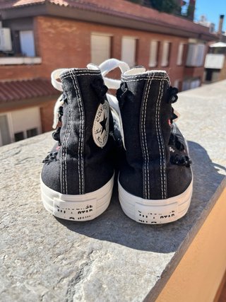 Converse Chuck Taylor AllStar negras bordadas EU40
