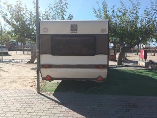 Caravana Knauss 5 plazas con avancé