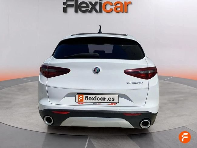 Alfa Romeo Stelvio 2018, foto 5