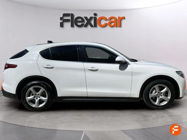 Alfa Romeo Stelvio 2018, foto 8