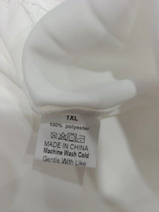 Blusa blanca con perlas