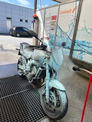 Yamaha FZ6 Naked Negra