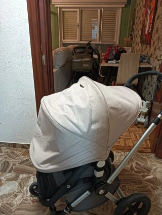 2 Capotas Bugaboo (50€ cada una), 6 meses uso.
