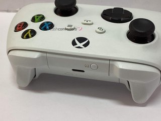 mando xbox series microsoft qas-00002 white robot