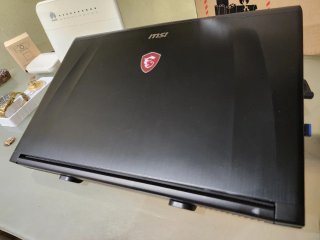 Portátil Gaming MSI perfecto estado 17", leer...