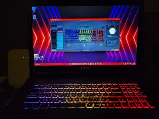 Portátil Gaming MSI perfecto estado 17", leer...