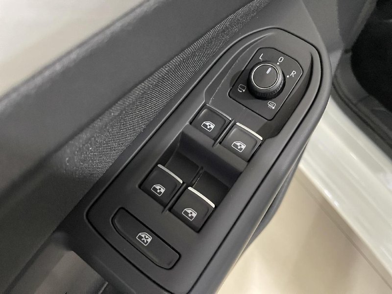 Volkswagen Golf 2022, foto 23