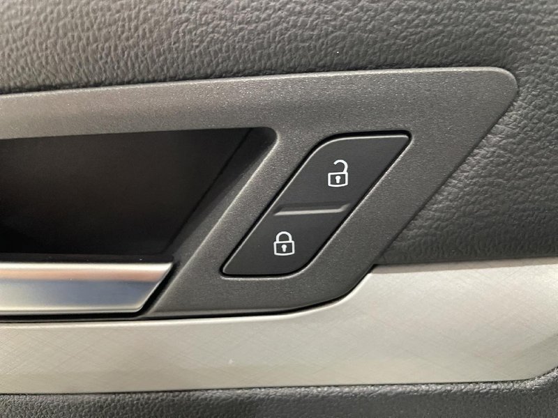 Volkswagen Golf 2022, foto 24