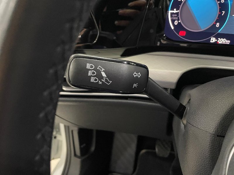 Volkswagen Golf 2022, foto 39