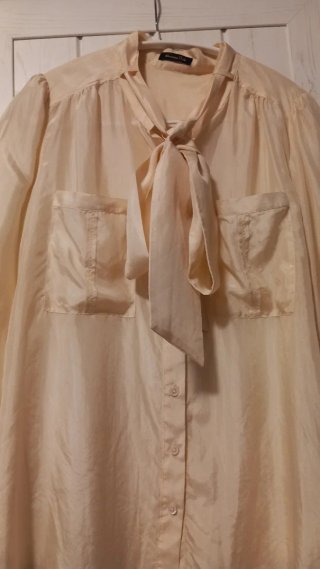 Camisa SEDA de Massimo Dutti Beige