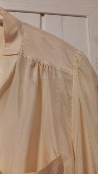 Camisa SEDA de Massimo Dutti Beige