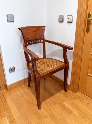 Set Banak con poltrona + 2 sedie in legno
