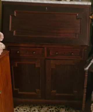 Secreter de madera con mármol