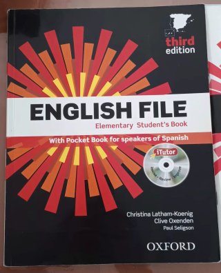 Libro de inglés A1, A2. English File