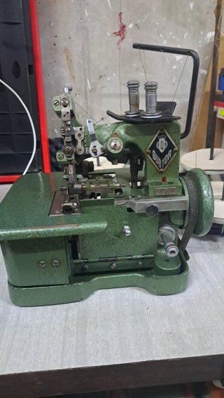 Remalladora Industrial Gubtor Vintage 3 Hilos