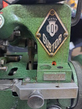 Remalladora Industrial Gubtor Vintage 3 Hilos