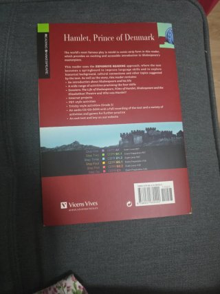 Hamlet Prince of Denmark. Book + CD ROM