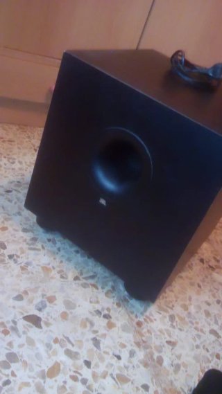 Subwoofer JBL Negro 135.